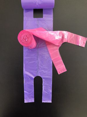 T-shirt het Winkelen Zakken op van het Broodjesbureau en Huis Gebruik, Roze en Purper, Lijstvuilnisbak